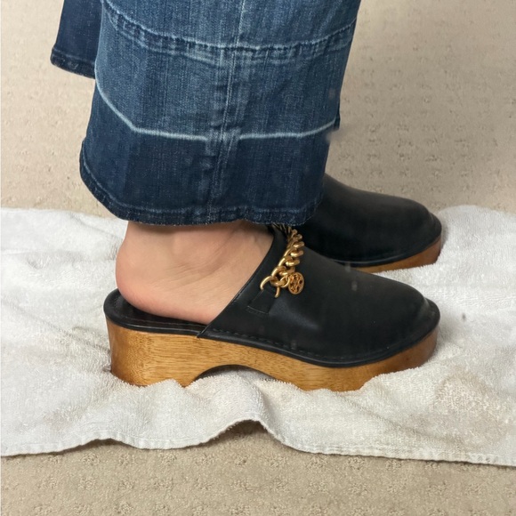 Tory Burch Black Leather Mules with Gold Chain - Picture 5 of 5
